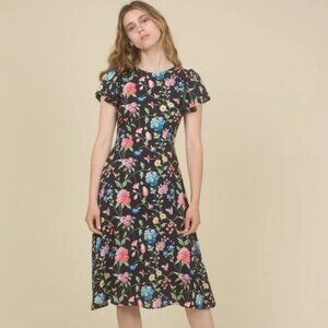 Samantha Pleet Honor Dress in Black Wallpaper